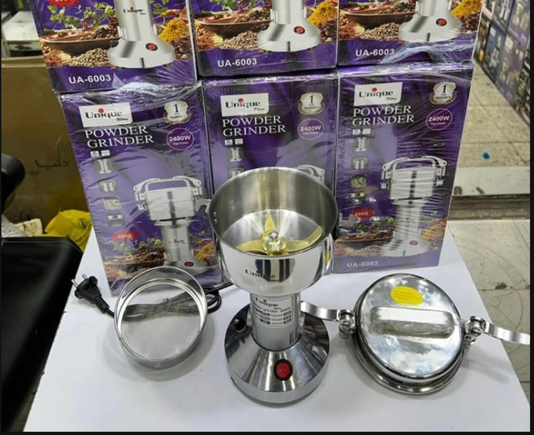 آسیاب صنعتی یونیک _ ظرفیت 300 گرم _ تیغه تیتانیوم _۲۴۰۰w وات _ مدل UA6003